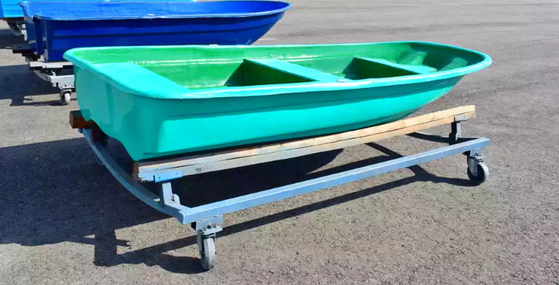 Стеклопластиковая лодка Старт (тримаран) в Курске