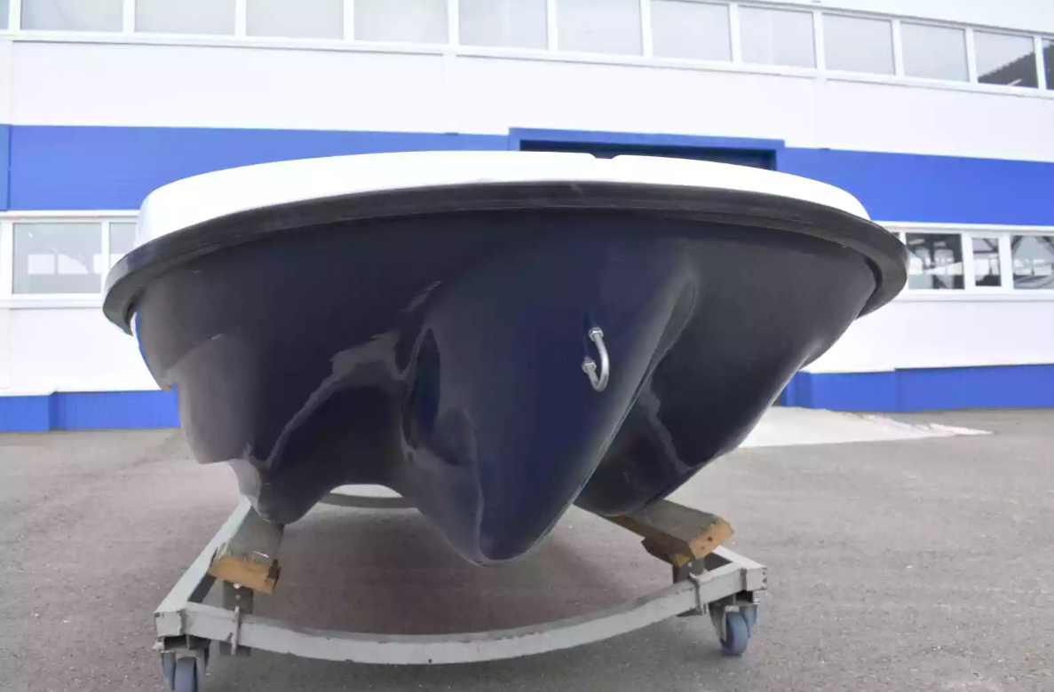 Стеклопластиковая лодка Пингвин New (тримаран) в Курске