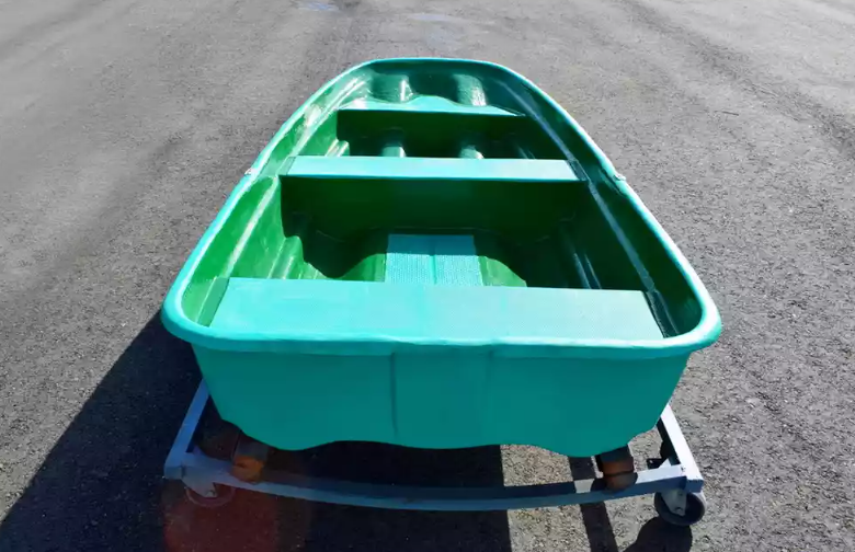 Стеклопластиковая лодка Старт (тримаран) в Курске