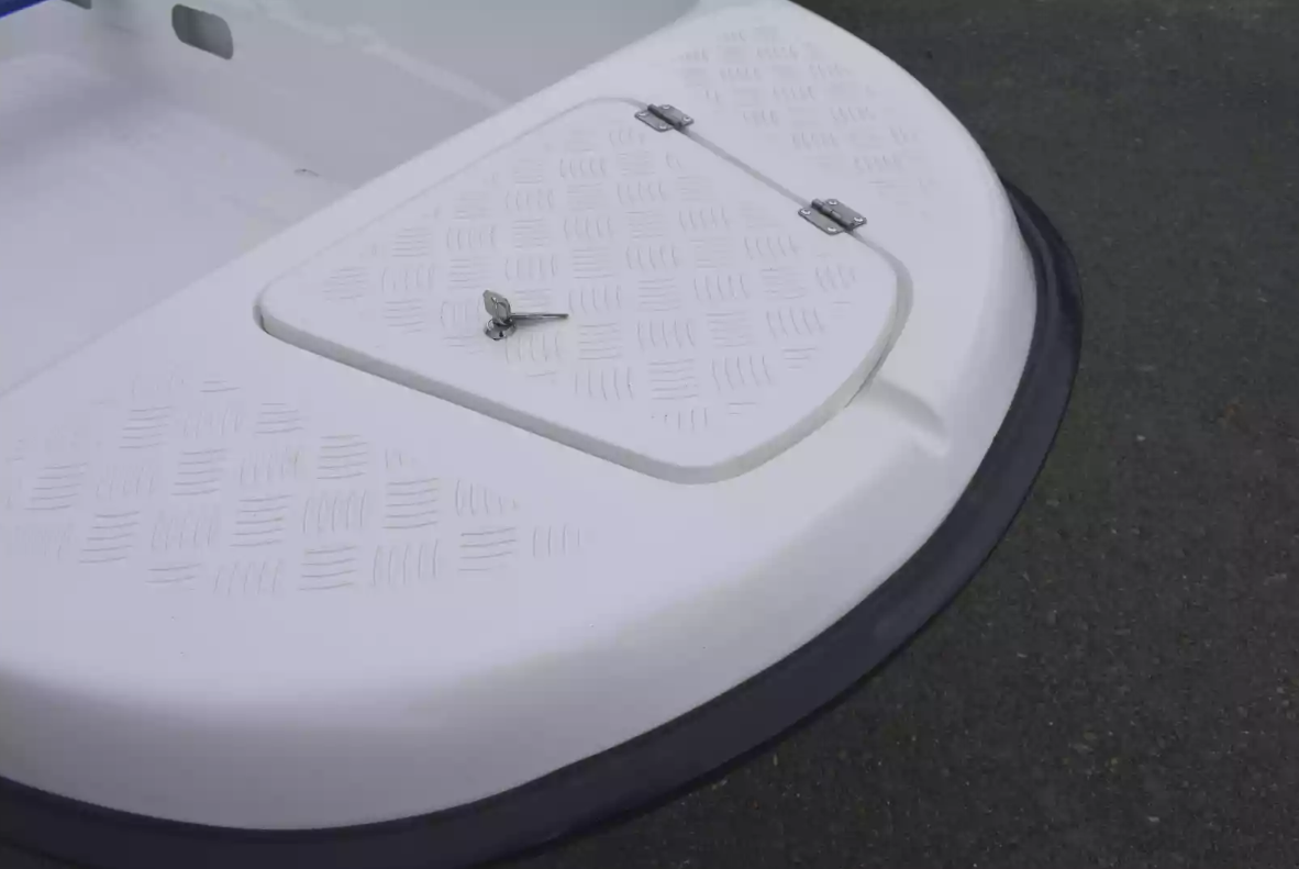 Стеклопластиковая лодка Пингвин New (тримаран) в Курске