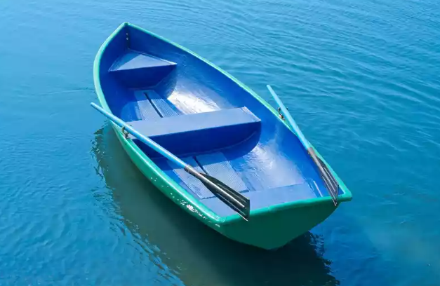 Стеклопластиковая лодка Дельфин в Курске