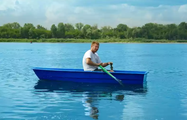 Стеклопластиковая лодка Малютка в Курске