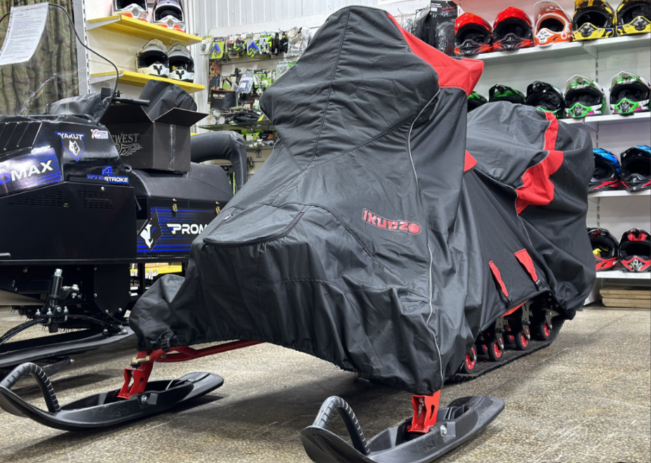 Чехол транспорт. снегохода IKUDZO HUNTER черно-красный Оксфорд ПРЕМИУМ качества с лого IKUDZO в Курске