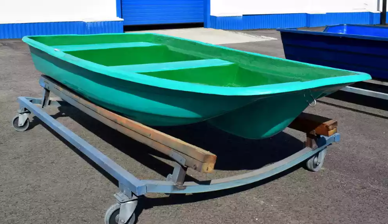 Стеклопластиковая лодка Старт (тримаран) в Курске