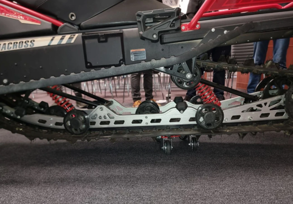 Снегоход AODES Siberiacross 1000 SWT 600mm LCD 6.8 в Курске