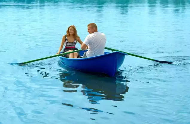 Стеклопластиковая лодка Дельфин в Курске