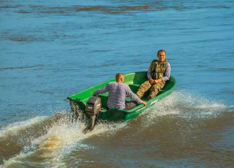 Стеклопластиковая лодка Neman-340 (тримаран) в Курске