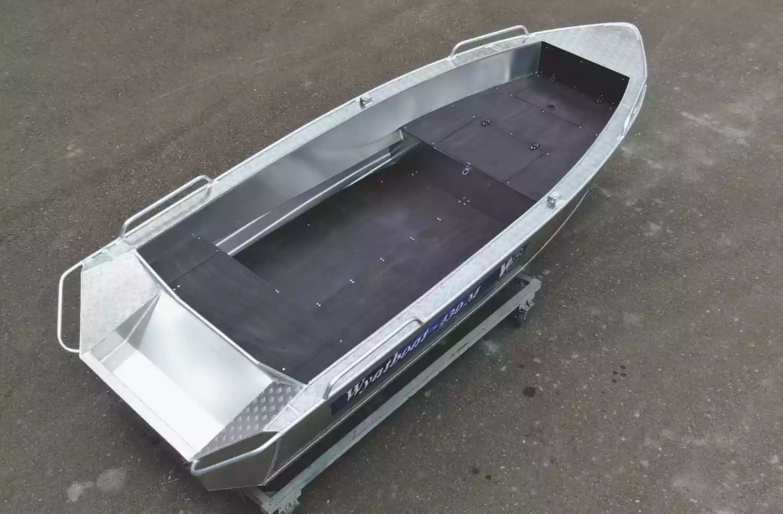 Алюминиевая лодка  Wyatboat-430М FISH в Курске