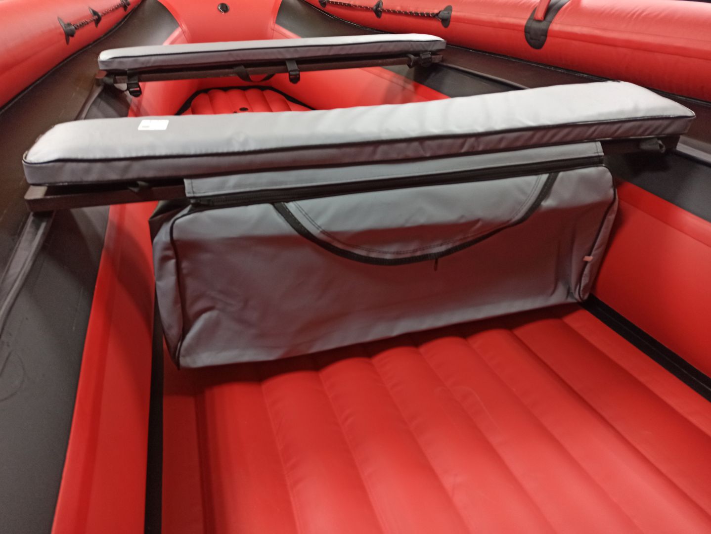 КОМПЛЕКТ МЯГКИХ НАКЛАДОК С СУМКОЙ ДЛЯ ЛОДОК 90Х20 СЕРЫЙ в Курске