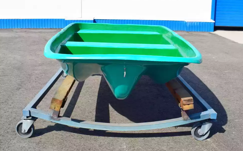 Стеклопластиковая лодка Старт (тримаран) в Курске