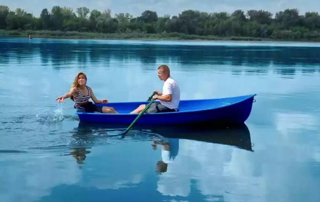 Стеклопластиковая лодка Дельфин в Курске