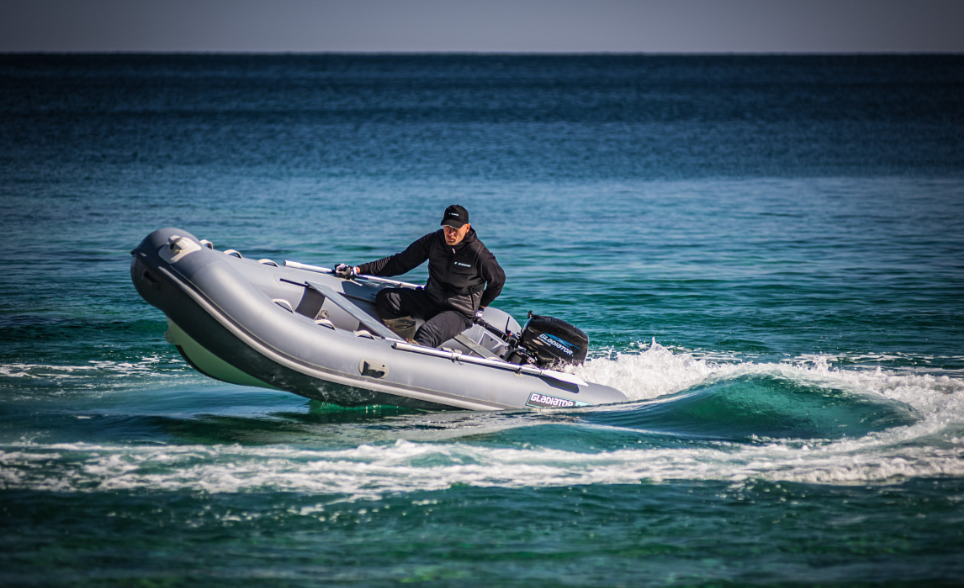 Лодка GLADIATOR RIB380AL в Курске