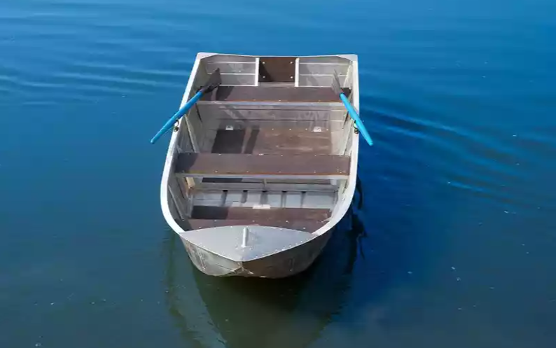 Алюминиевая лодка Вятка-Профи 37 в Курске