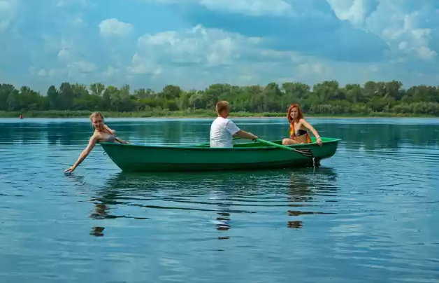 Стеклопластиковая Лодка Голавль в Курске