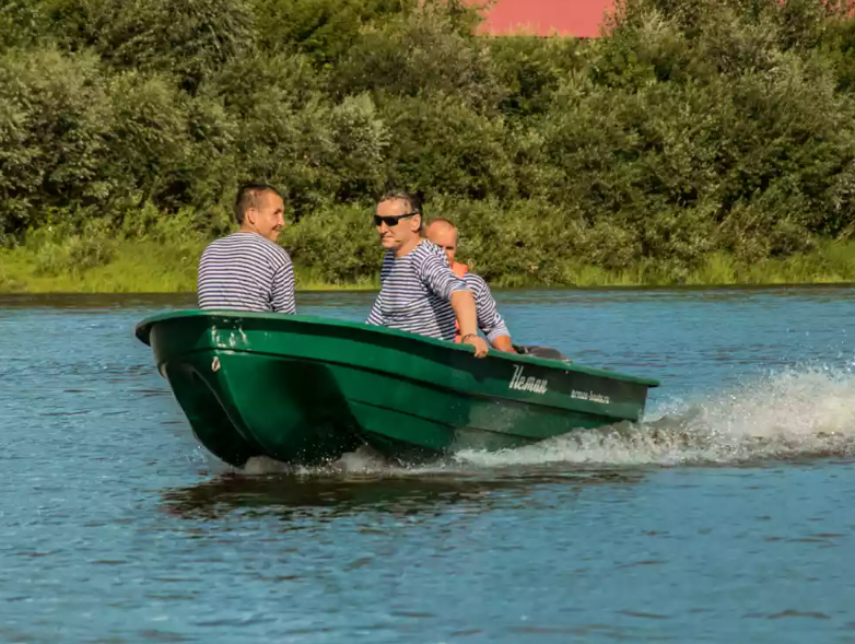 Стеклопластиковая лодка Neman-340 (тримаран) в Курске