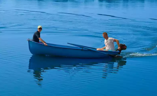 Стеклопластиковая лодка Омуль в Курске