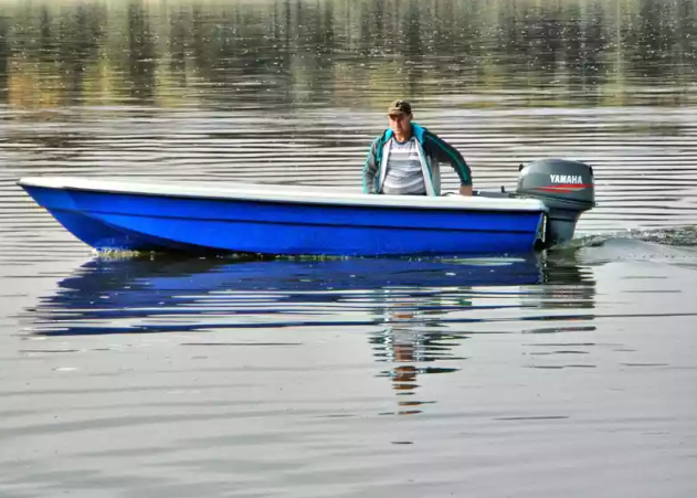 Стеклопластиковая лодка Wyatboat 430 тримаран в Курске