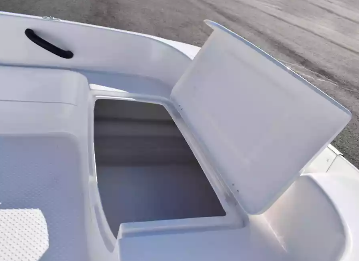 Стеклопластиковая лодка Пингвин (тримаран) в Курске