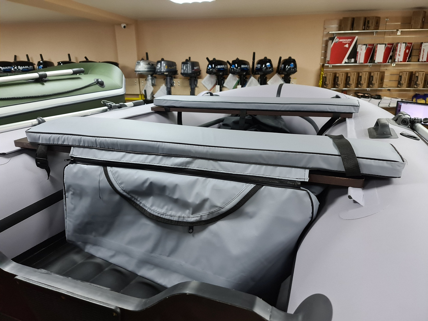 КОМПЛЕКТ МЯГКИХ НАКЛАДОК С СУМКОЙ ДЛЯ ЛОДОК 90Х20 СЕРЫЙ в Курске