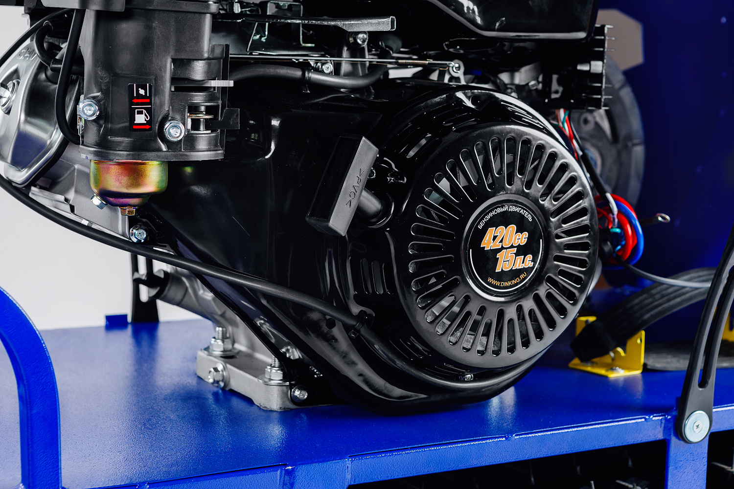 Мотобуксировщик SNOW DOG 17 с эл. запуском (DINKING) в Курске